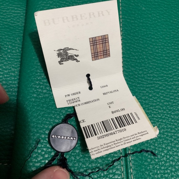 Vintage Burberry Green Purse - Picture 10 of 10